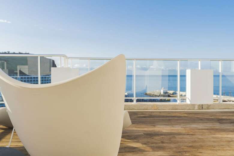 Apartamentos Marina Bayview - S�lo Adultos