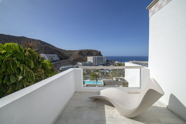 Apartamentos Marina Bayview - S�lo Adultos