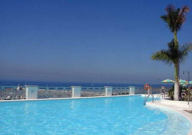 Apartamentos Marina Bayview - S�lo Adultos