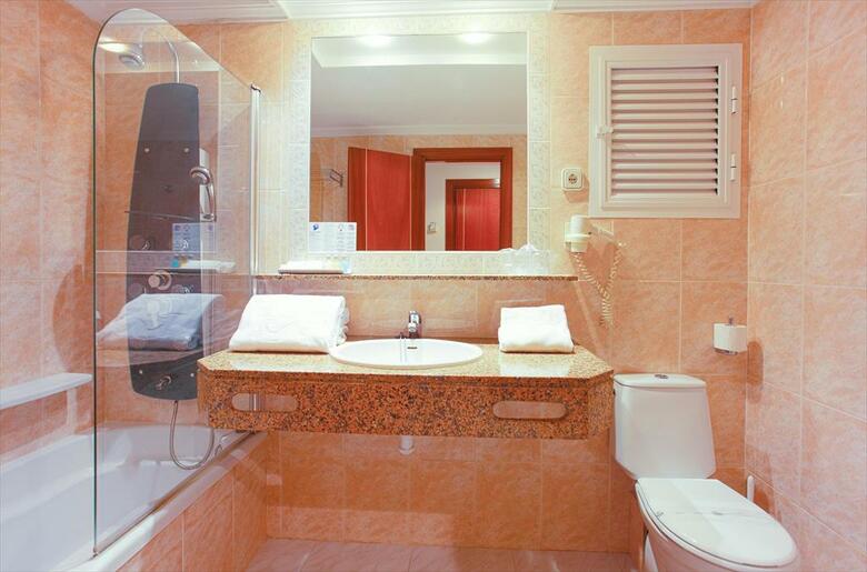 Hotel The Ibiza Twiins