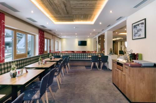 Waldcafe Hotel Restaurant
