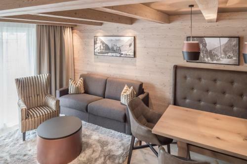 Hotel Castello Falkner Chalets & Residences