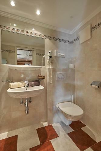 Hostal Hotel Garni Sch�nblick
