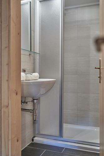 Hostal Hotel Garni Sch�nblick
