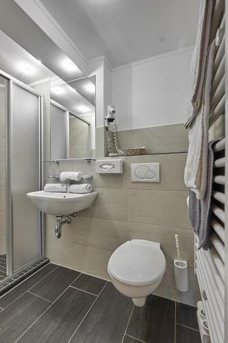 Hostal Hotel Garni Sch�nblick