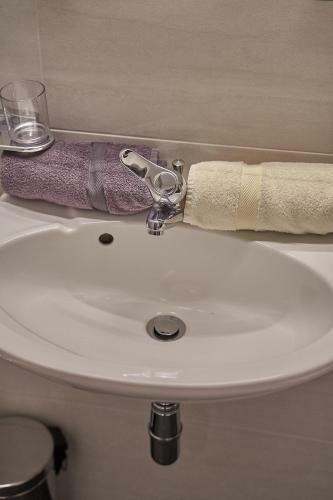 Hostal Hotel Garni Sch�nblick