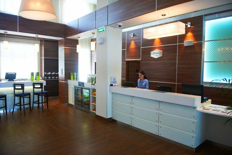 Hotel Hampton By Hilton Samara