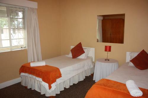Hostal Karoopark Guest House