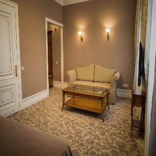 Razumovsky Business Club Hotel