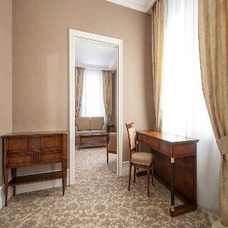 Razumovsky Business Club Hotel