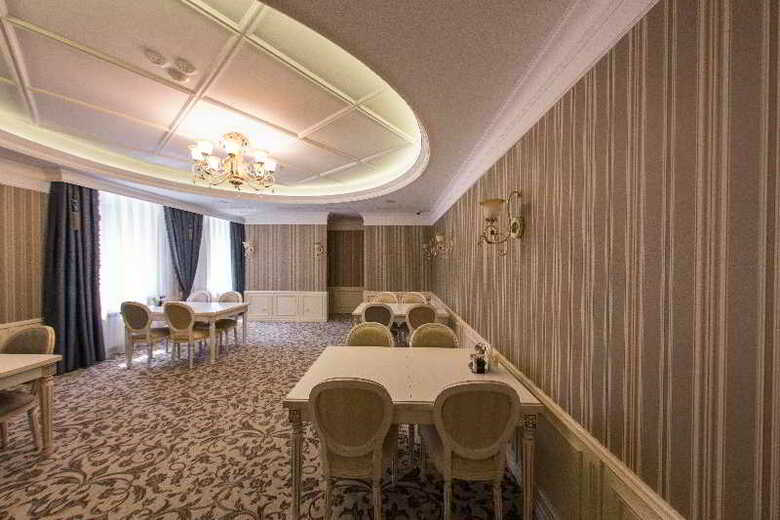 Razumovsky Business Club Hotel