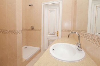 Razumovsky Business Club Hotel