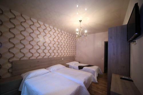 Hostal Edelveis Guest House