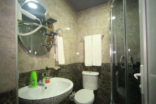 Hostal Edelveis Guest House