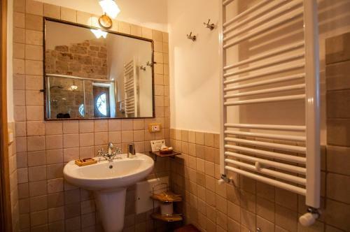Hostal Tenuta Colavecchio B&B