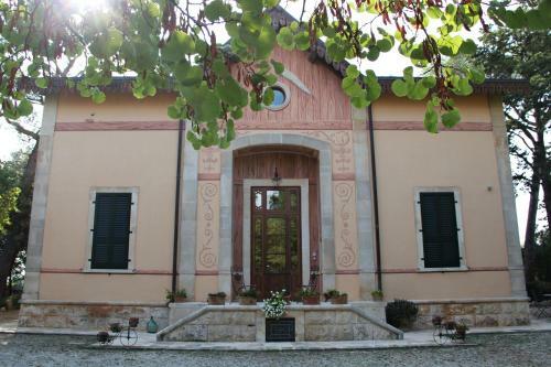 Hostal Tenuta Colavecchio B&B