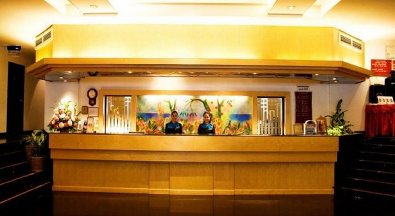 Tai-pan Hotel