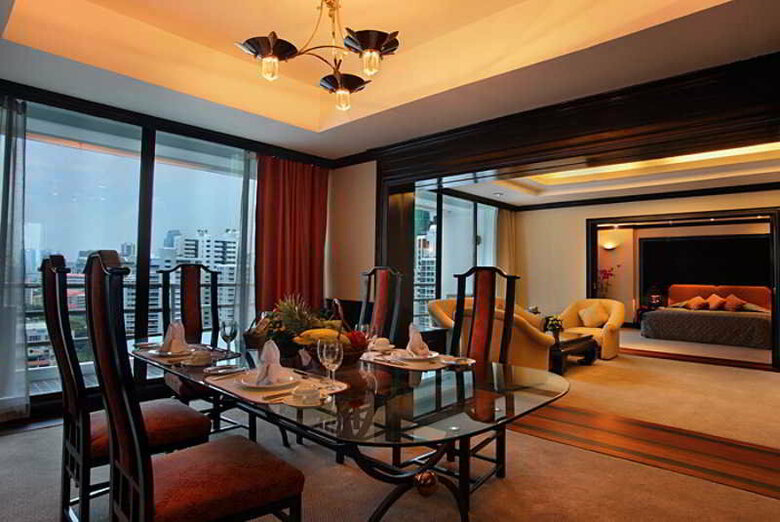 Tai-pan Hotel
