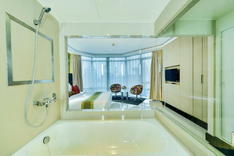 Windsor Suites Hotel