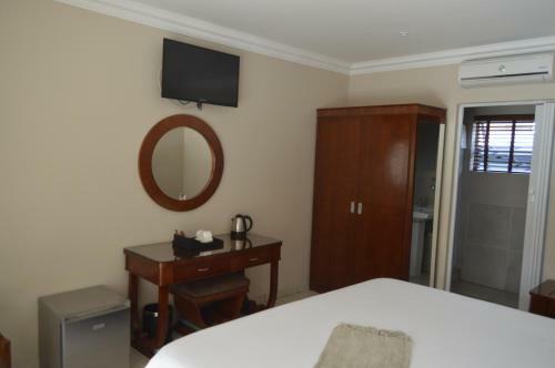 Hostal Lakeview Guest House