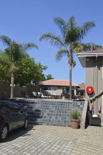 Hostal Lakeview Guest House