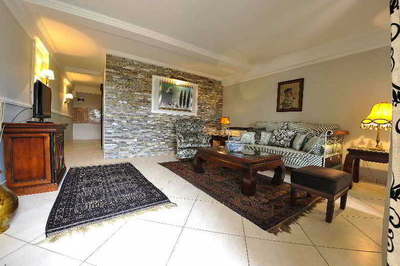 Hostal Villa Saga Paradiso
