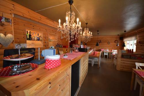 Lodge Halvorseth Yurts
