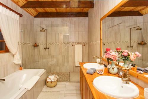 Hostal De Denne Guest House