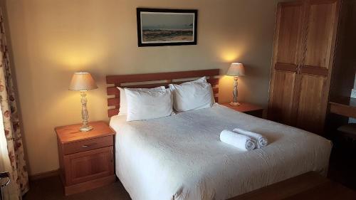 Hotel Lake Naverone Holiday Cottages