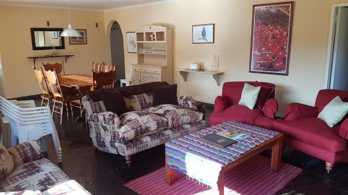 Hotel Lake Naverone Holiday Cottages
