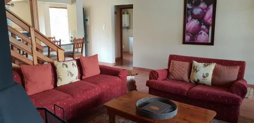 Hotel Lake Naverone Holiday Cottages