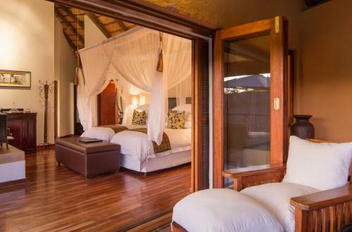 Royal Madikwe Luxury Safari Lodge