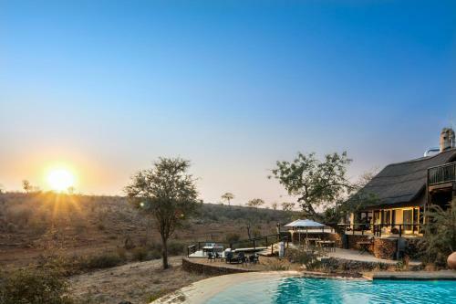 Royal Madikwe Luxury Safari Lodge