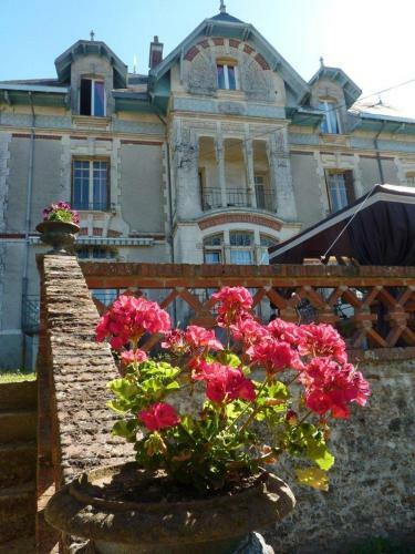 Bed & Breakfast La Villa Bleue De Mauleon
