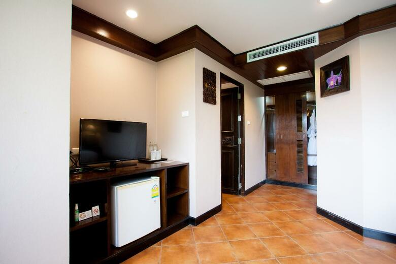 Hotel Karon Sea Sands Resort