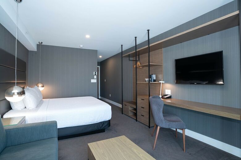 Sandman Hotel Calgary Airport