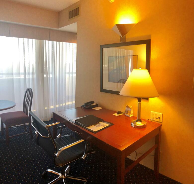 Hotel Best Western Plus Suites Downtown