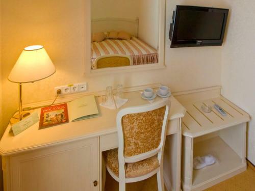 Hotel Alleya Grand