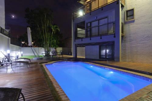 Hostal Executive Suites At 555