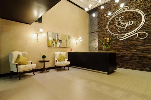 Hostal Executive Suites At 555