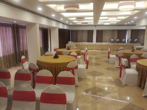 Hotel Utsav Deluxe