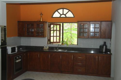Bed & Breakfast Villa Taprobane