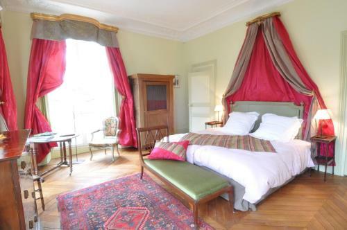 Bed & Breakfast Le Chateau De La Vierge