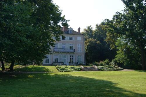 Bed & Breakfast Le Chateau De La Vierge