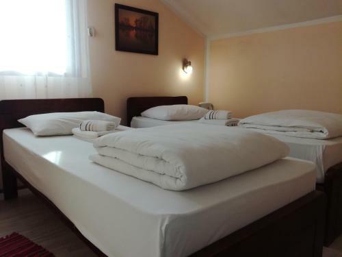 Apartments & Accommodation Stojic