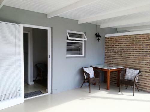 Hostal Livesey Lodge Guest House