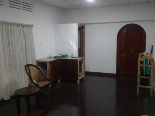 Hostal Bandhusena House & Apartment