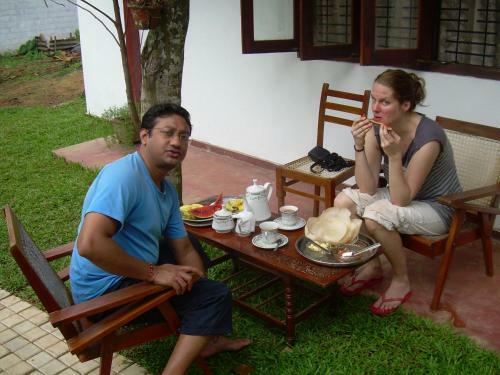 Hostal Bandhusena House & Apartment