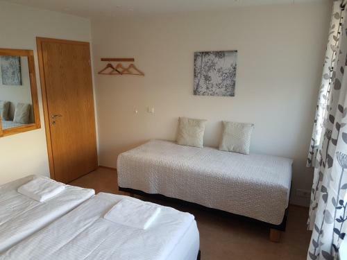Hostal Guesthouse Ormurinn