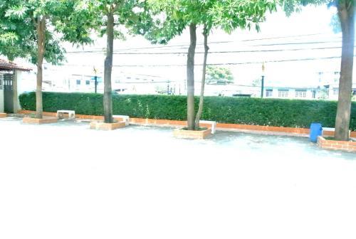 Rose Garden Hotel